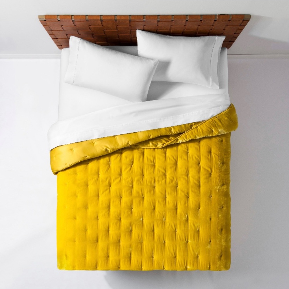 Opalhouse velvet tufted comforter- Citron